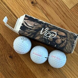 Vice pro Mother’s day golf balls XO MOMME LOVE YOU